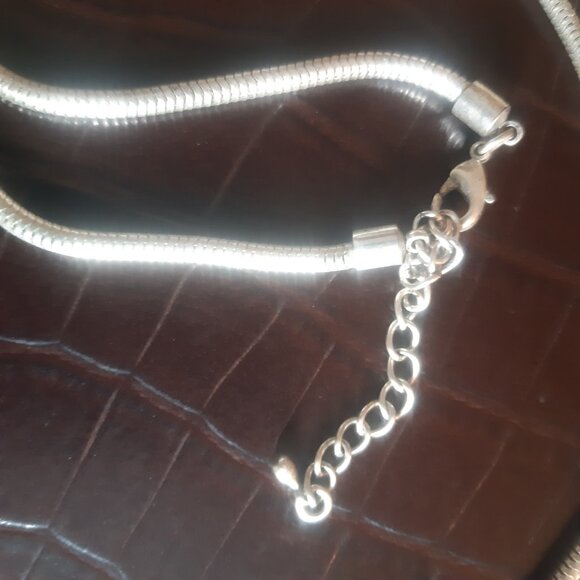 Vintage Pendant Necklace Silver Tone Metal 26" Brown, Orange & Silver Pendant - Picture 6 of 8